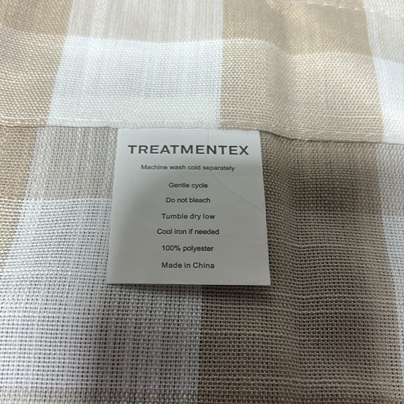 Elegant Tan and White Half Curtain - Picture 3 of 4